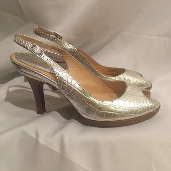 nike slingback sandals